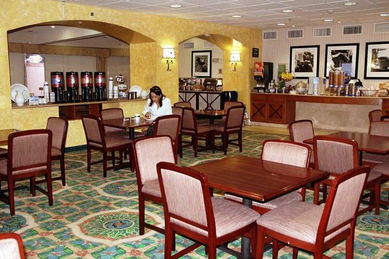 奇瓦瓦市汉普顿酒店 餐厅 照片
